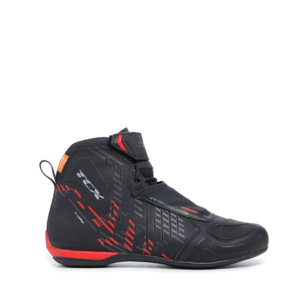 TCX – R04D WP BLACK/RED