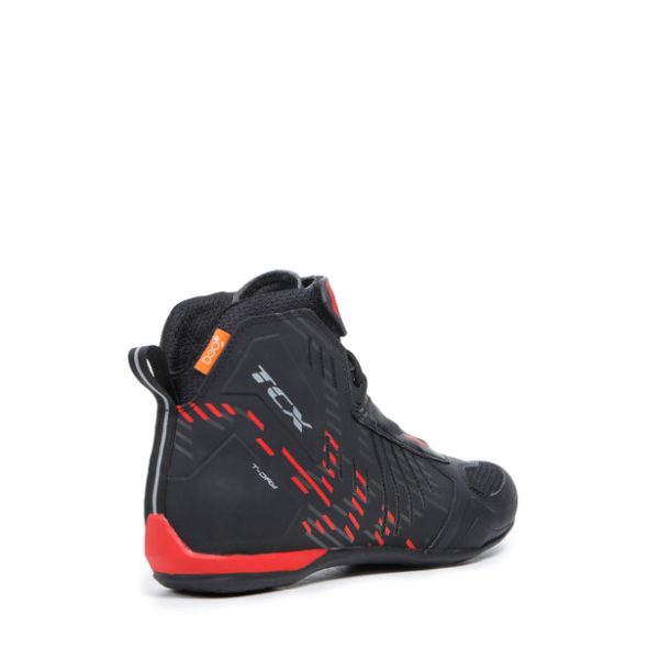 TCX – R04D WP BLACK/RED