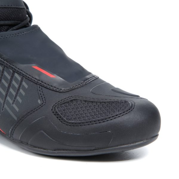 TCX – R04D WP BLACK/RED