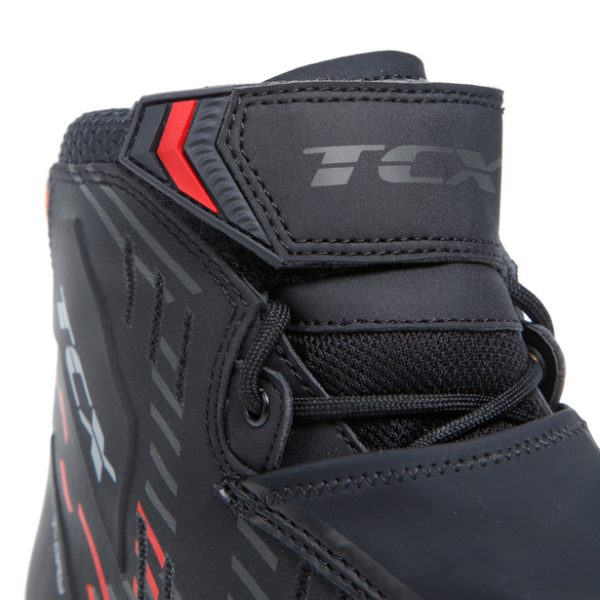 TCX – R04D WP BLACK/RED